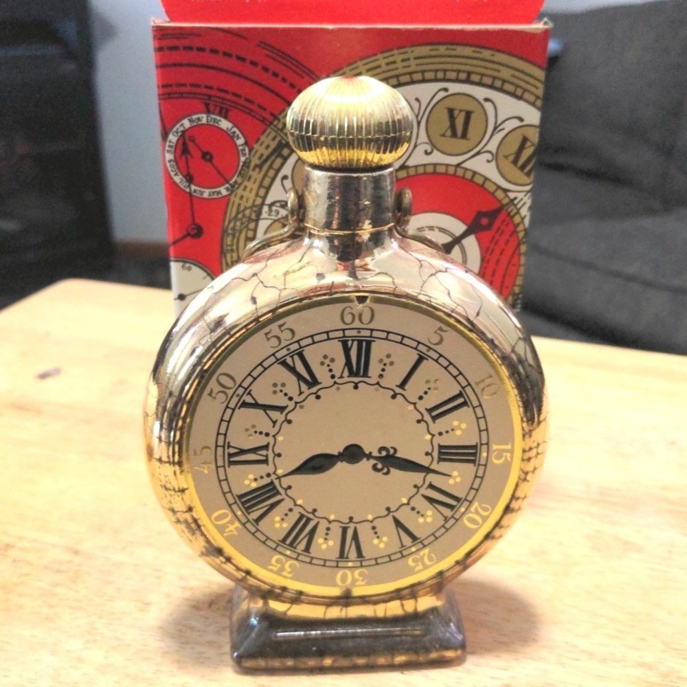 VTG 70s Avon Daylight Shaving Time 6oz Men Gold Pocket Watch Bottle NIB 1970s